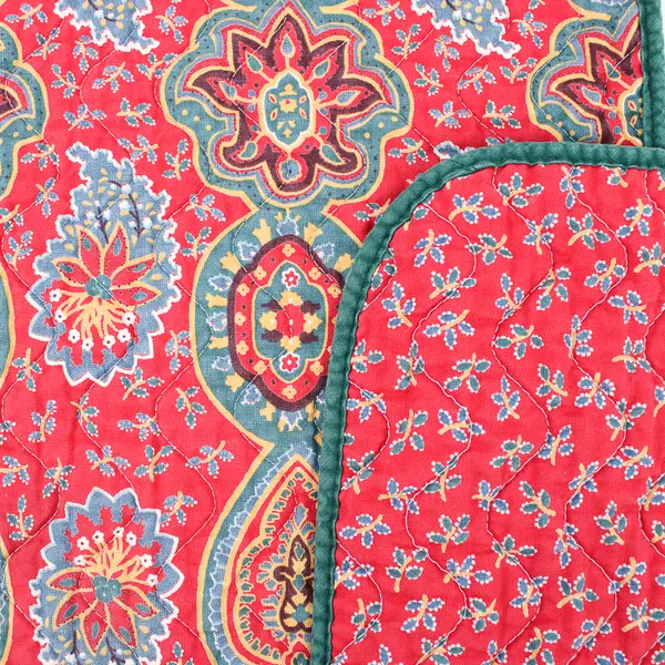 Lot Of 2 Unbranded Matching Red/Green Patterned Fabric Placemats 16.25" x 13.25"