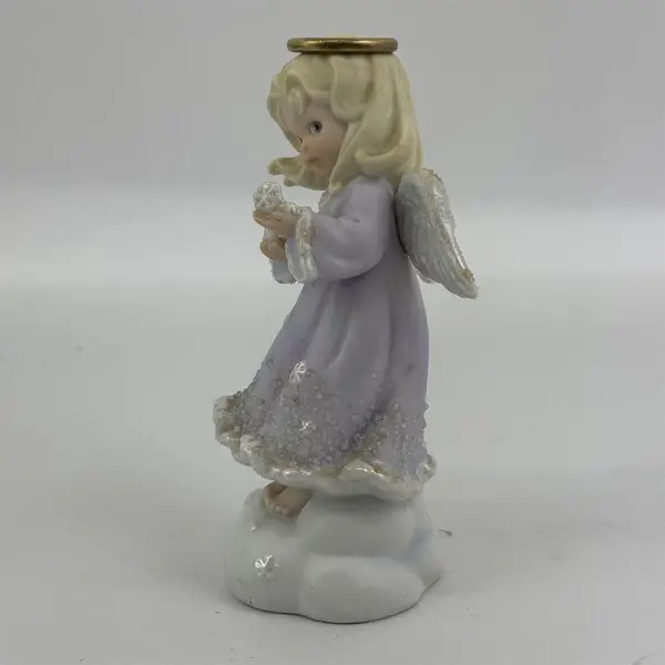1994 Enesco Heavenly Kingdom Angel With Snowflakes Collectible Figurine 533254