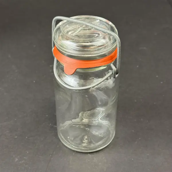 Lot of 4 Glass Jars With Rubber Seals And Bail Lids