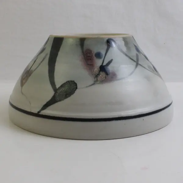 Unbranded Signed Blue/White Floral Pattern Porcelain Round Soup Bowl 3.75" Tall