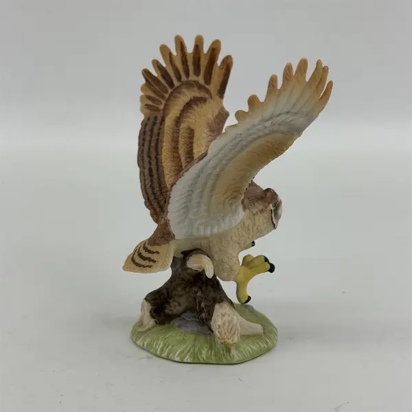 VTG Royal Heritage Great Horned Owl Bisque Porcelain Figurine