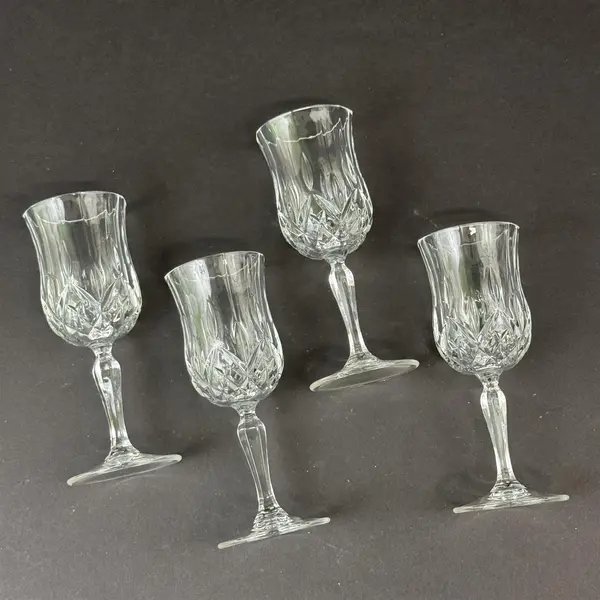 Set of 4 Cristal D'Arques Longchamp 5 3/4 oz  Crystal Wine Glasses 6.5" 