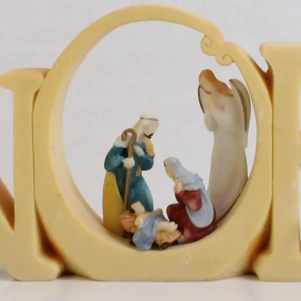 Avon Noel Word Nativity Scene Resin Christmas Holiday Decor Gifts No Box