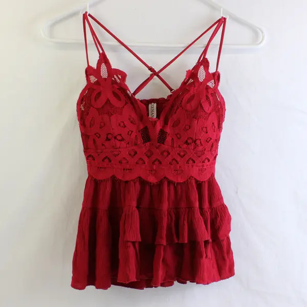  Zenana Women's S Red Lace Tiered Ruffle Peplum Cami Adjustable Strap Tank Top
