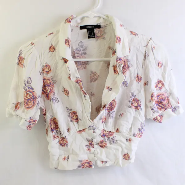Forever 21 Women’s S White Floral Short Sleeve Smocked Waist Button Up Crop Top