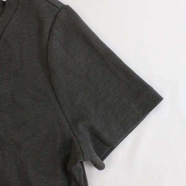 Duluth Trading Co. Dark Gray Short-Sleeved Henley Top Women's Medium