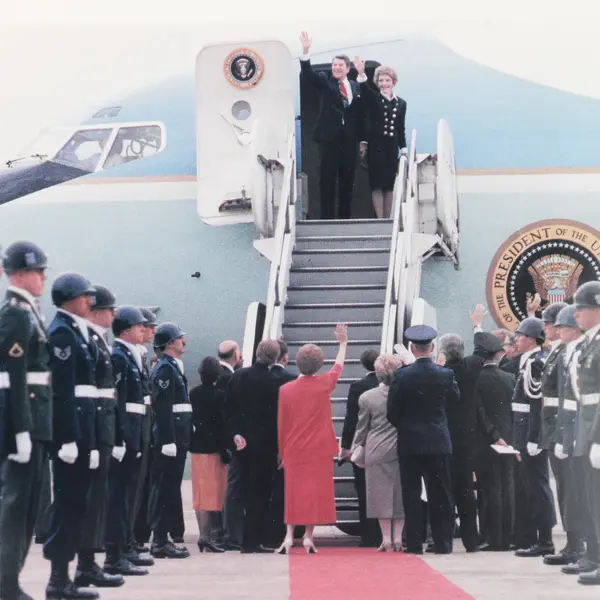 Early 2000s Air Force One Fact Sheet Boeing 707 27000 Reagan Reprint Photo  