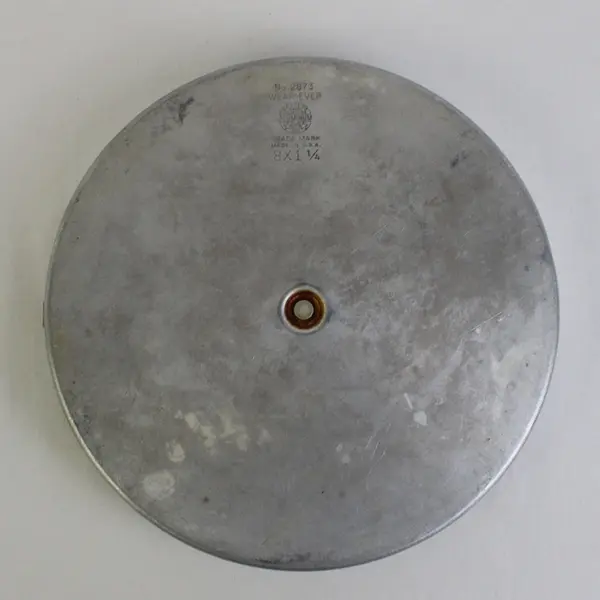 Wearever 2873 Round 8” Cake Pan