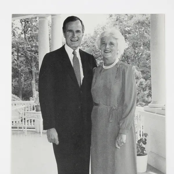 President George H.W. Bush First Lady Barbara Bush 5X7 Portrait BW Photo 