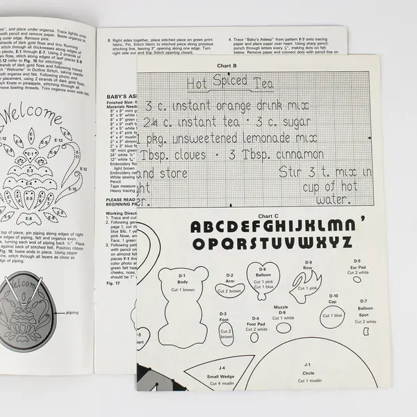 Lot of 3 Leisure Arts Craft Leaflets Various Needlecraft Stencils 1983-1986 Good