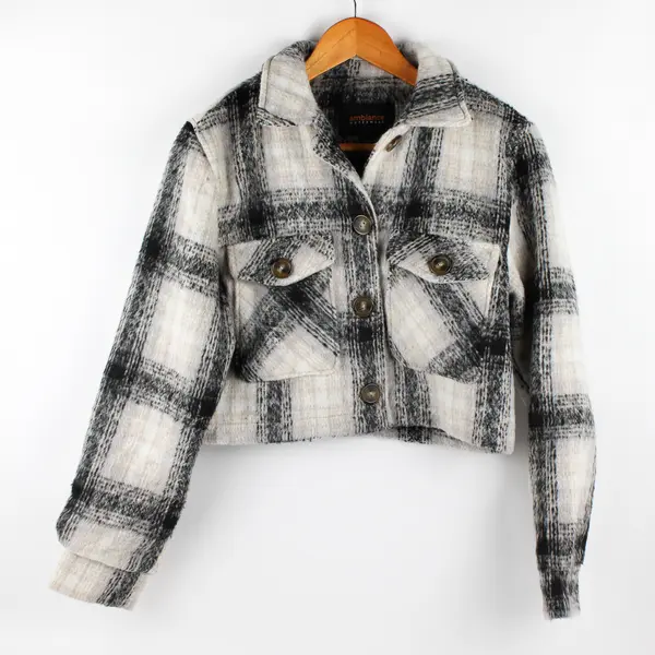 Ambiance Outerwear Women's S Cropped Black and Cream Shacket