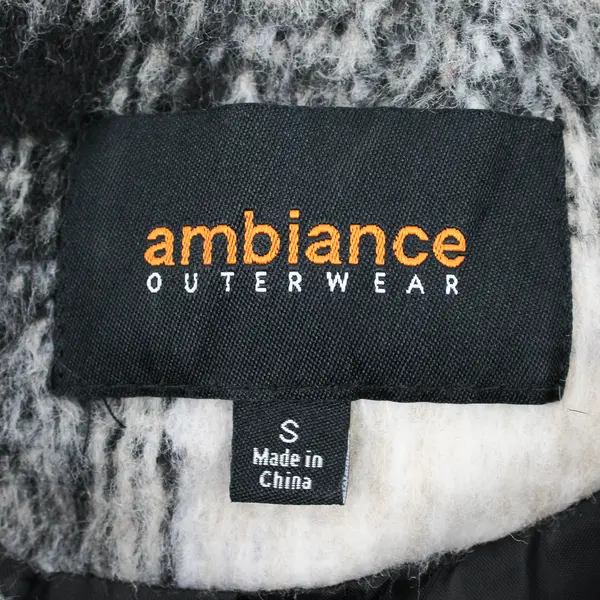Ambiance Outerwear Women's S Cropped Black and Cream Shacket