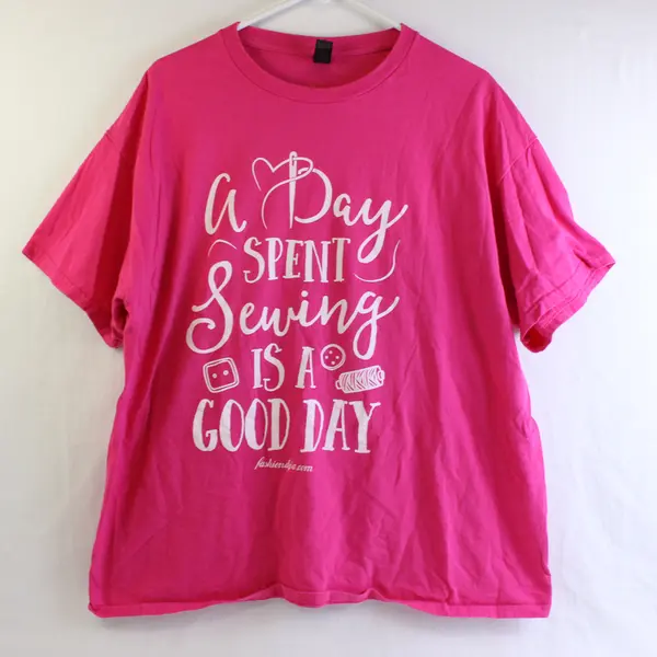 Gildan Sewing Humor Pink T-Shirt Women's Size XL