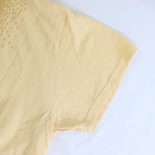 Country Store Bedazzled Butter Yellow Short-Sleeved T-Shirt Women's XL