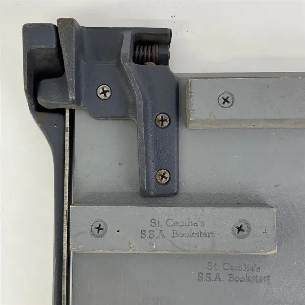 Vintage Milton Bradley MONARCH Paper Cutter Model 5212 With 12" x 12" Grid