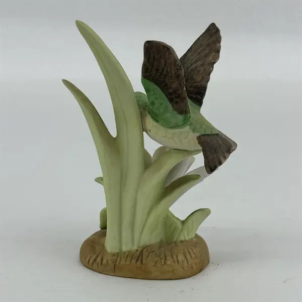 Royal Heritage Birds in Flight Hummingbird's Odyssey Collection Flight to Spring