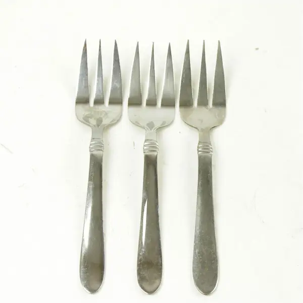 Set of 3 Oneida Banbury Stainless Medium Solid Meat Serving Forks