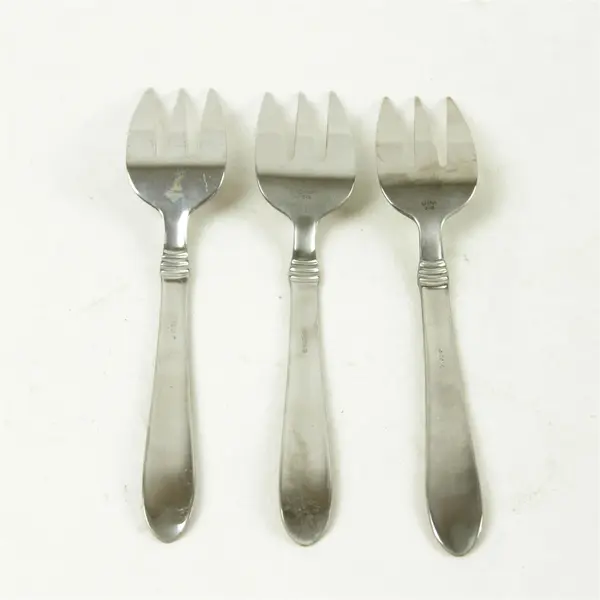 Set of 3 Oneida Banbury Stainless Medium Solid Meat Serving Forks