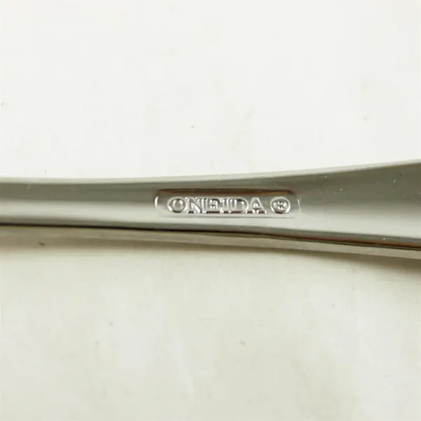 Set of 4 Oneida Caswell Stainless Oval Place Soup Spoons