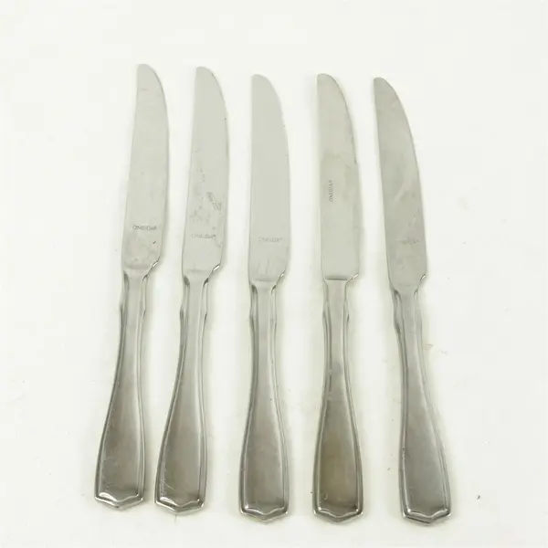 Oneida Carolina Solid Stainless Dinner Knives Set of 5 - Used