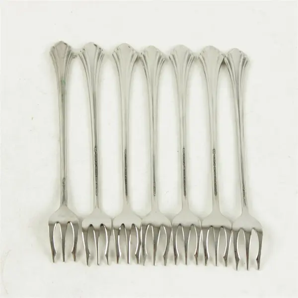Set of 7 Oneida Rembrandt Stainless Cocktail/Seafood Forks