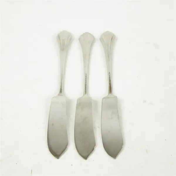 Set of 3 Oneida Rembrandt Stainless Flat Handle Master Butter Knife