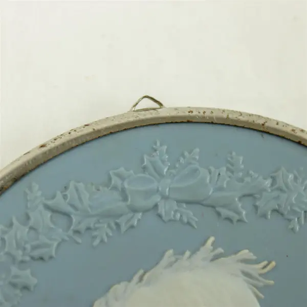 Vintage 1979 Hallmark Christmas Ornament Angel Praying #36