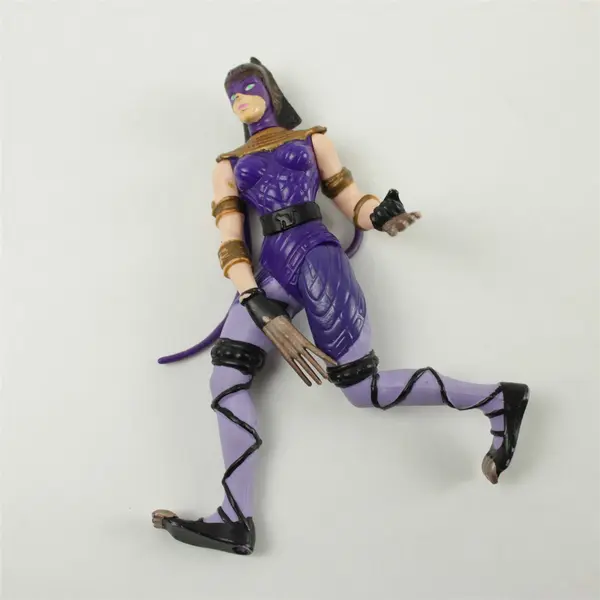 Kenner 1996 Legends of Batman Egyptian Catwoman Feline Foe 5in Action Figure