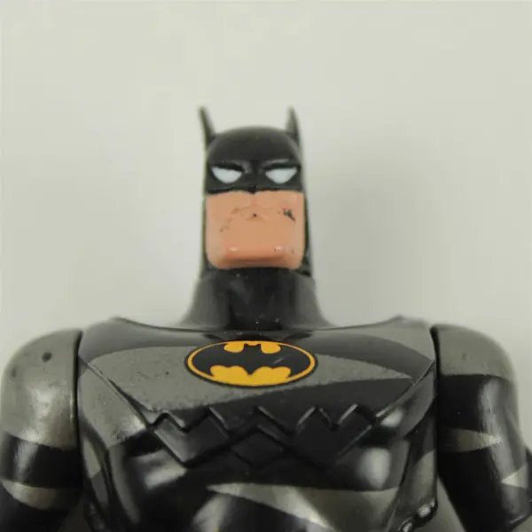 Kenner 1995 Batman Action Figure Silver & Black Yellow Utility Belt Vintage