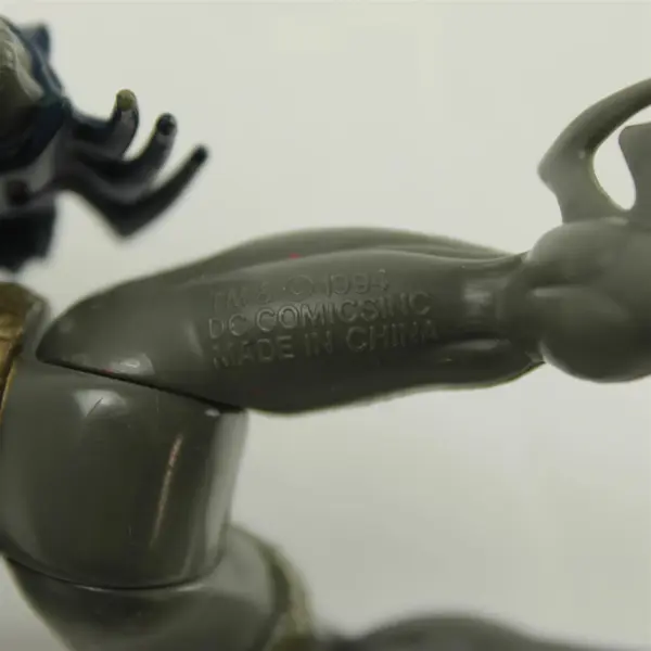 1994 Kenner Legends of Batman Knightsend Batman 5" Action Figure