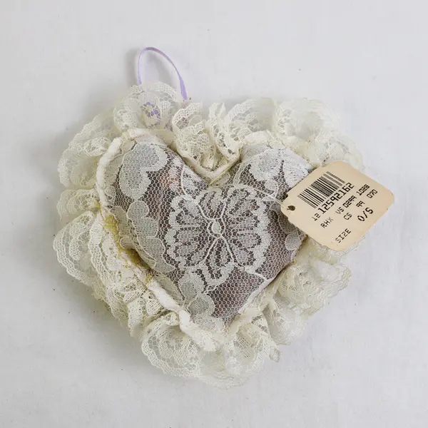 Vintage Victoria's Secret Potpourri Heart Lace Lavender Ribbon with Original Tag