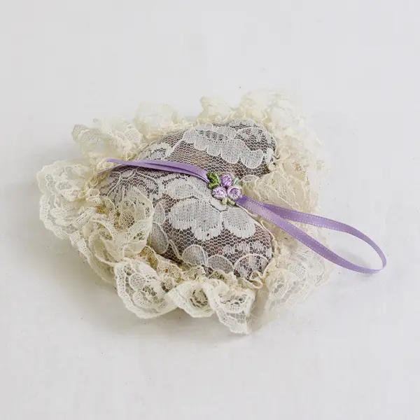 Vintage Victoria's Secret Potpourri Heart Lace Lavender Ribbon with Original Tag