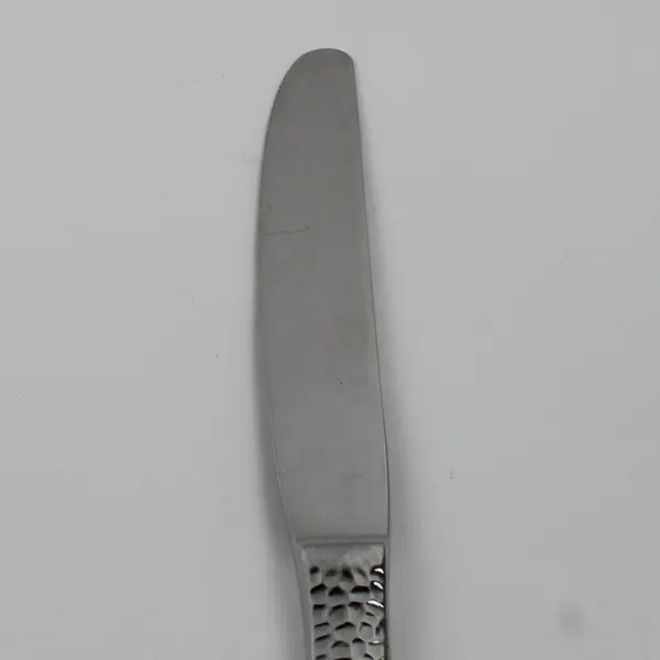 Lot Of 2 Wallace Silver Continental Hammered 18/0 SS Solid Dinner Knives 9.5"