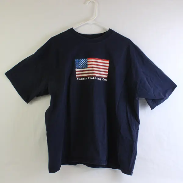 Vintage Austin Clothing Co. Men's XL Blue American Flag Graphic T-Shirt