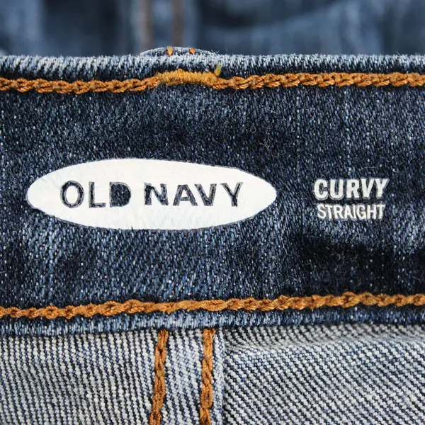 Old Navy Women's 8 Medium Wash Curvy Straight Leg Denim Jeans