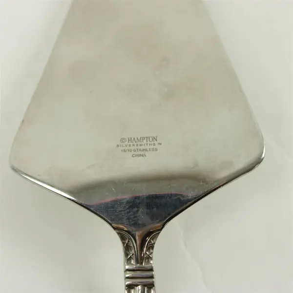 Set of 2 Hampton Silversmiths Nobility All Stainless Pie Servers 11in