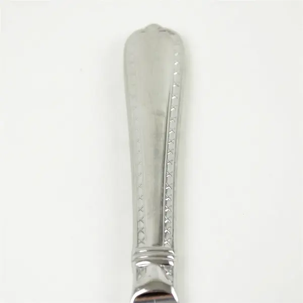 Set of 4 Hampton Silversmiths Nobility Stainless Solid Handle Steak Knives