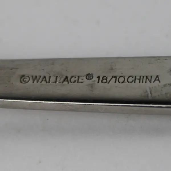 Lot of 4 Wallace Silver Coin Edge Pattern 18/10 SS Oval Soup Spoons 7.5" Good