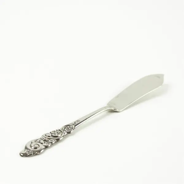 Set of 4 Oneida Barcelona Stainless Flat Handle Master Butter Knives