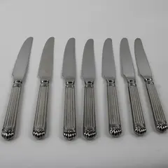 Lot of 7 Wallace Silver Chardonnay Pattern 18/10 SS Dinner Knives 9.5" Good