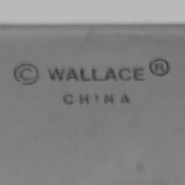 2 Wallace Silver Colonial Hammered Pattern 18/10 SS Dinner Knives 9.75" Rare