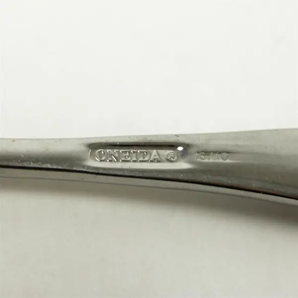 Set of 7 Oneida Satin Garnet Stainless Place/Oval Soup Spoons