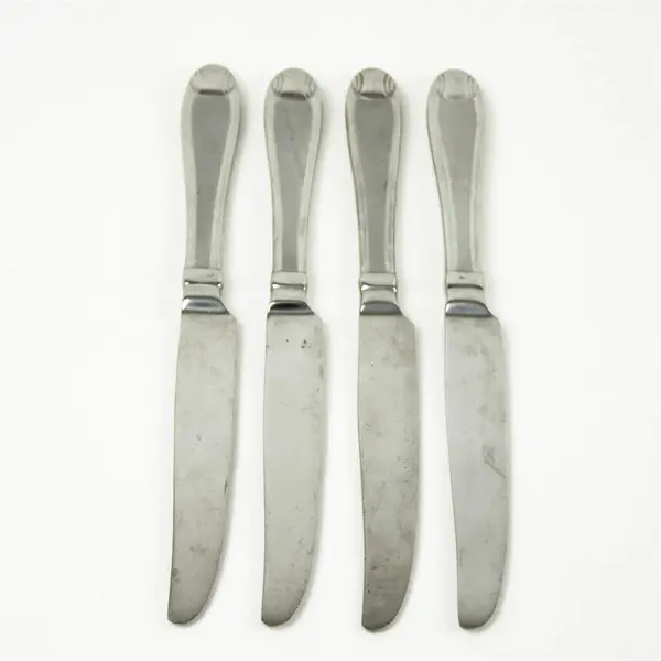 Set of 4 Oneida Satin Garnet Stainless "New French" Solid Knives