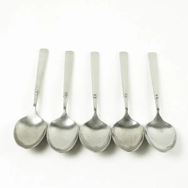 Set of 5 Oneida Easton Glossy Stainless Place/Oval Soup Spoons