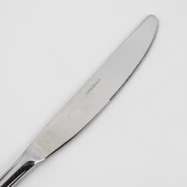 Set of 6 Oneida Bordeaux Stainless Modern Solid Knives