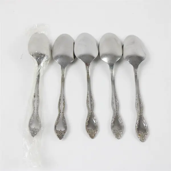 Set of 5 Oneida Bourbon Stainless Teaspoons