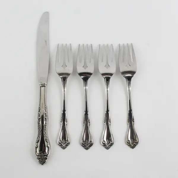 Lot of 5 Oneida Bourbon Stainless 4 Salad Forks &  A Modern Hollow Knife