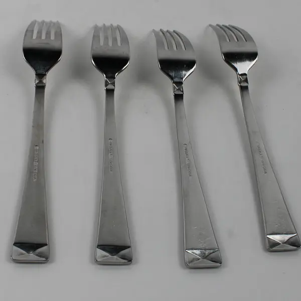 Lot Of 4 Wallace Silver Saphire (Stainless) Flatware Dinner Forks 8.25" Long