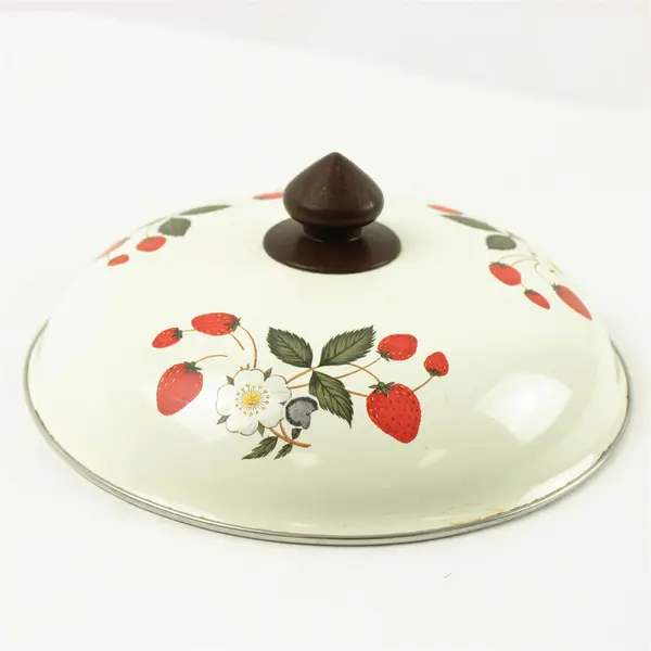 Vintage Sheffield Strawberries 'N Cream Enamelware Pot Lid Collectible 8.5"