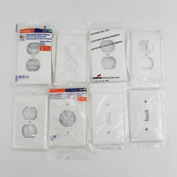 Lot of 8 White Wall Plates 5 Outlet Covers, 2 Switch Covers, 1 Nylon